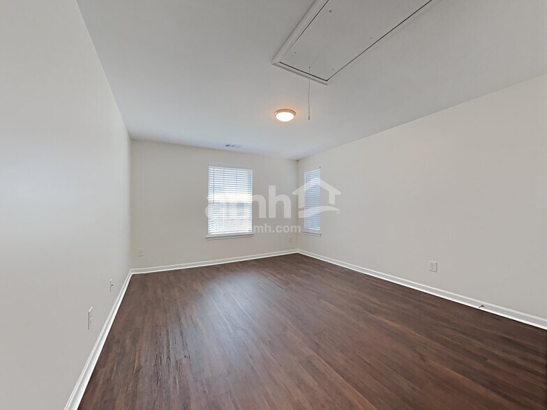 Building Photo - 1721 Muirwood Blvd