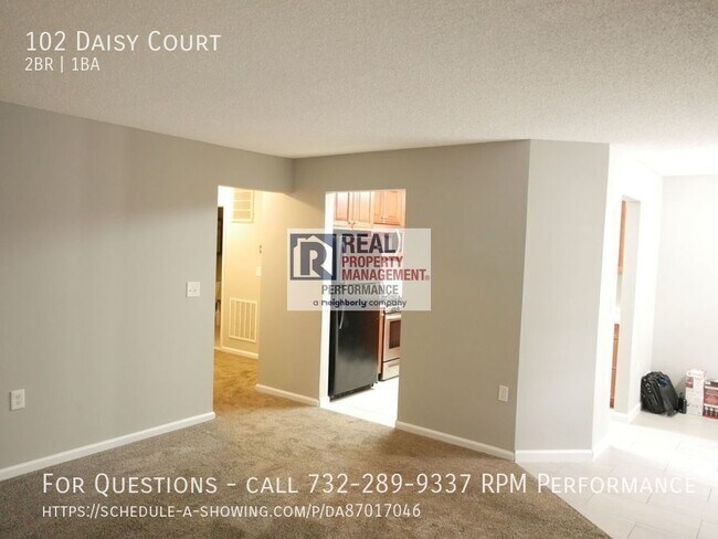 Building Photo - 102 Daisy Ct