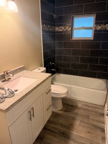 Building Photo - 6760 Pot O Gold Ln