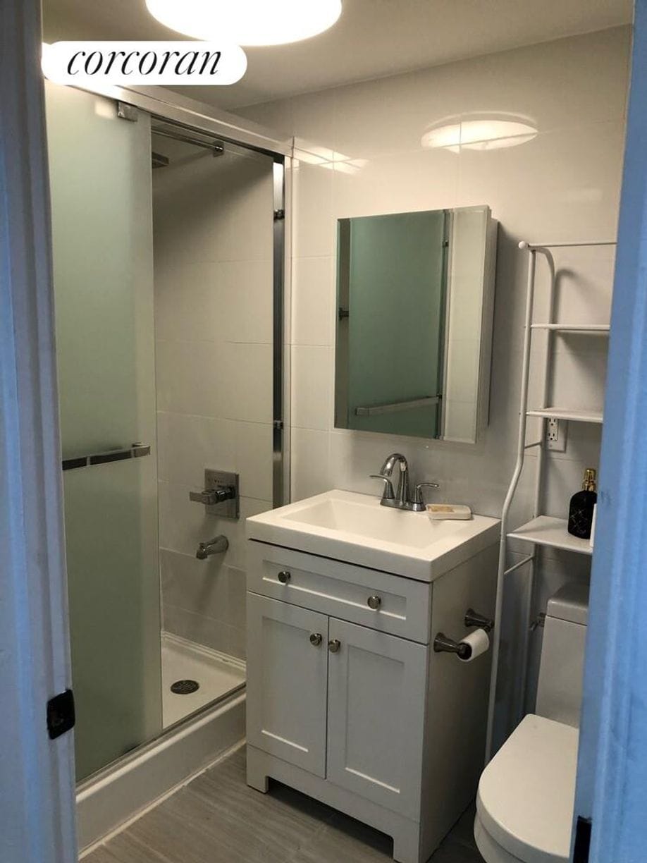 Building Photo - 1039 Herkimer St