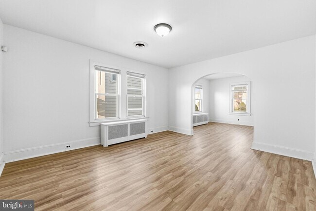 Building Photo - 140 Maddock Ave