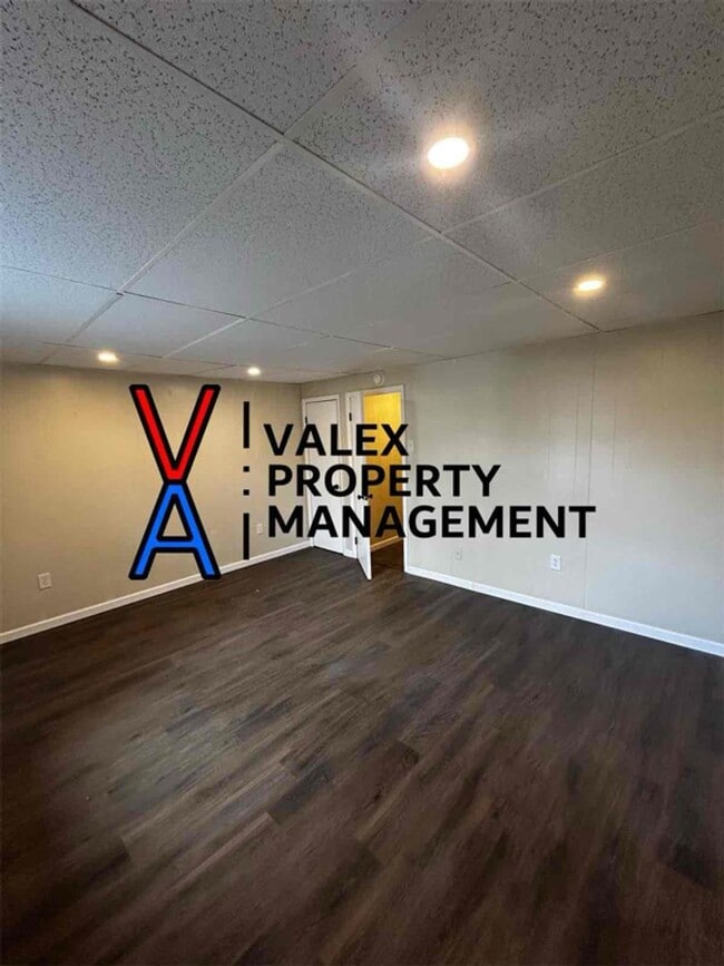 Building Photo - 344-346 Main Street