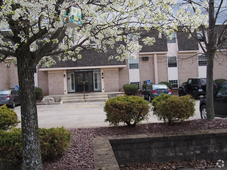 Hitchcock Apartments 7420 West Blvd Boardman OH 44512 Apartment Finder