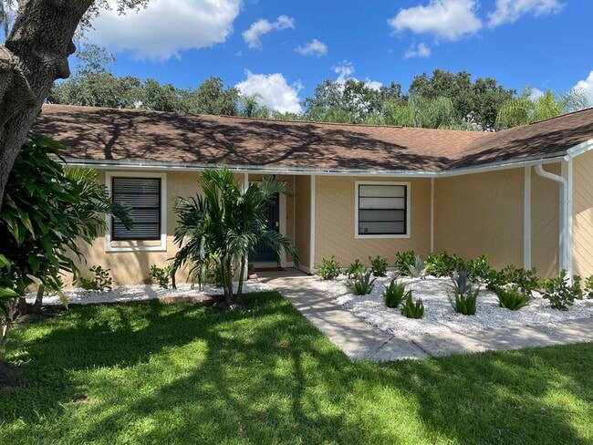 Building Photo - Coming Soon! 3/2 Single Family - Great Loc...