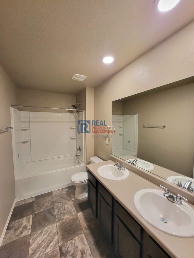 Building Photo - 6075 Sun Mesa Cir