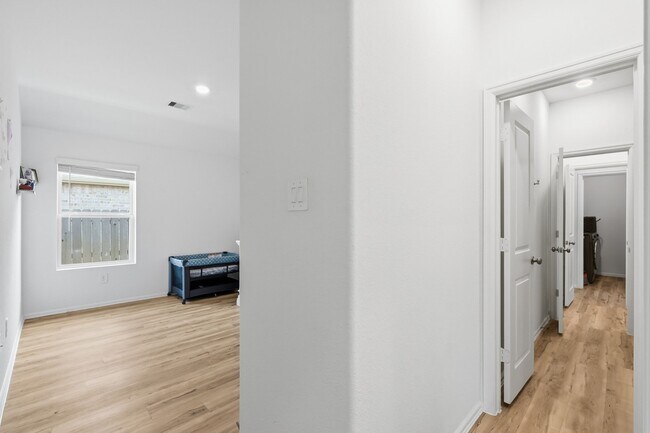 Building Photo - 2822 Paradise Rdg Wy