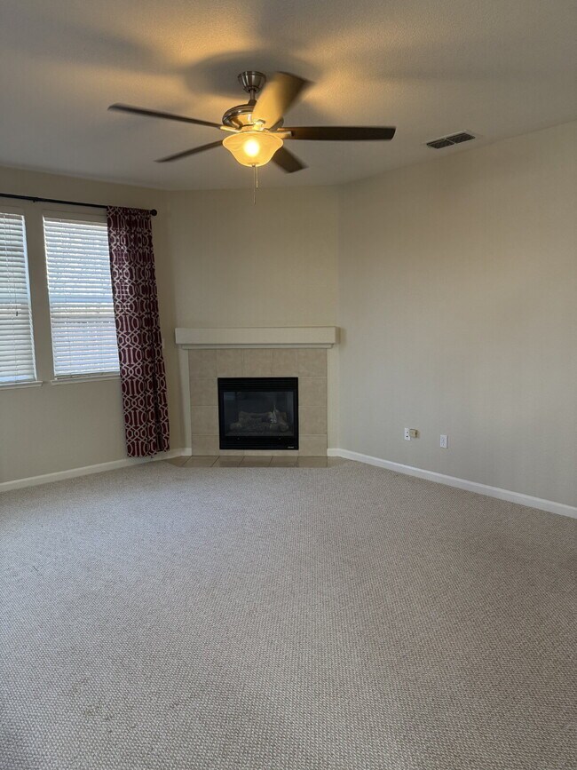 Building Photo - Charming 4-Bedroom, 3-Bathroom Single-Family Home