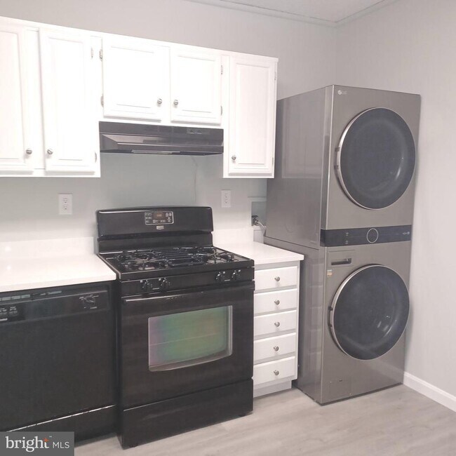 Building Photo - 3701 S George Mason Dr