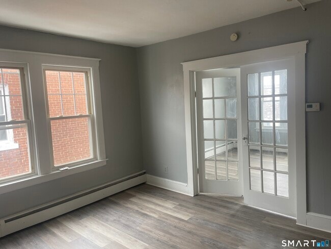 Building Photo - 22 Wilcox St