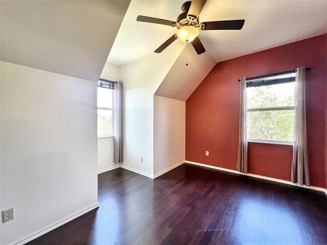 Building Photo - 8750 Scarlet Cir
