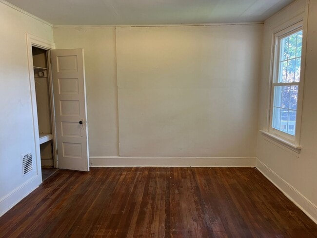 Building Photo - 3 Bedroom 1 Bath Home in Lancaster City