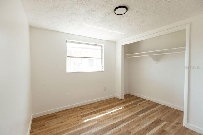 Building Photo - 3530 Umber Rd