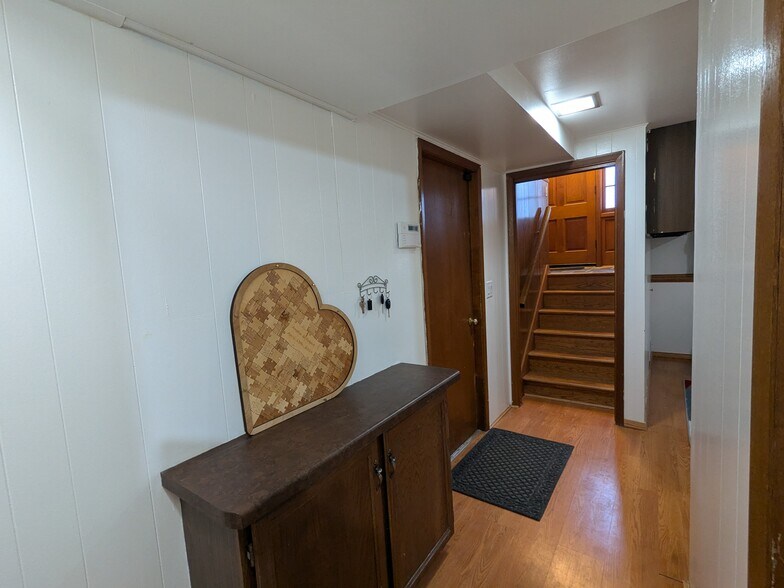 Building Photo - 6413 Woodington Way