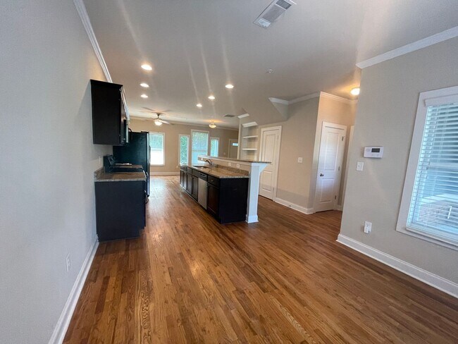 Building Photo - PRE-LEASING FOR AUGUST 2025!