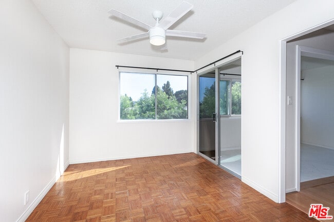 Building Photo - 5700 Ravenspur Dr
