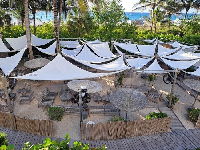 Building Photo - 2301 Collins Ave