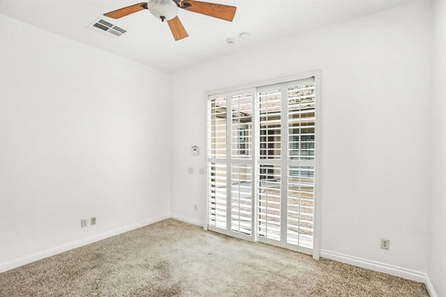 Building Photo - Anthem Country Club Beauty w/ Casita