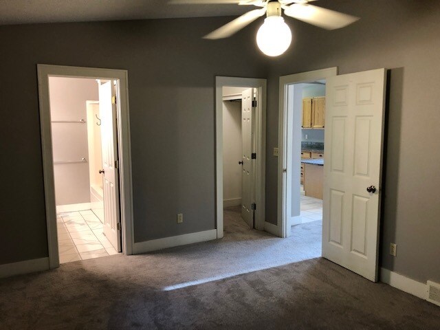 Building Photo - 121 Highland Dr