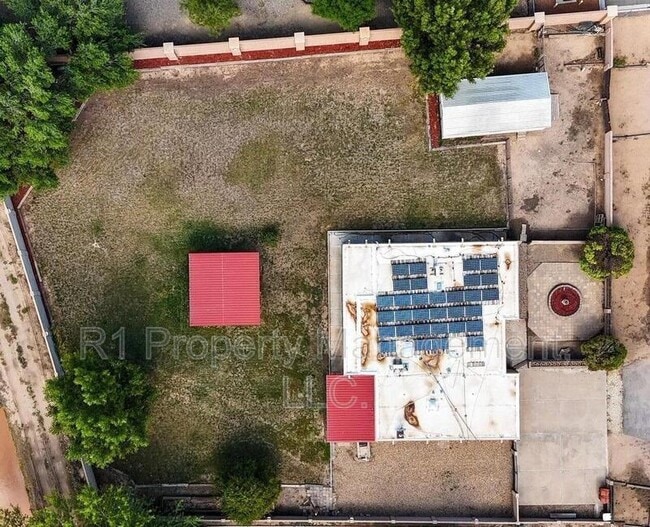 Building Photo - 501 Calle del la Angel