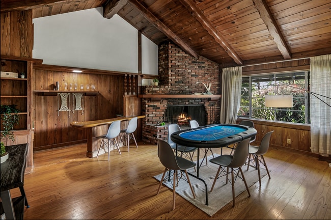 Building Photo - 19471 Rosita St