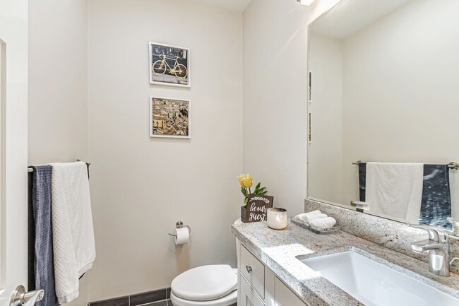Building Photo - Top-Floor Corner Condo Near Downtown Palo ...