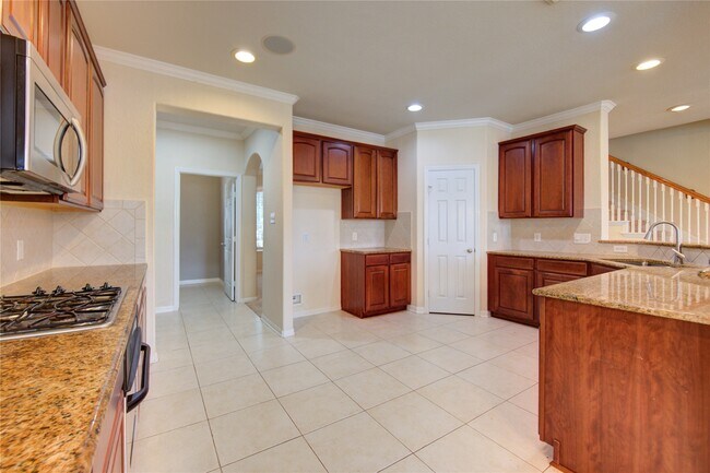 Building Photo - 5802 Horseshoe Falls