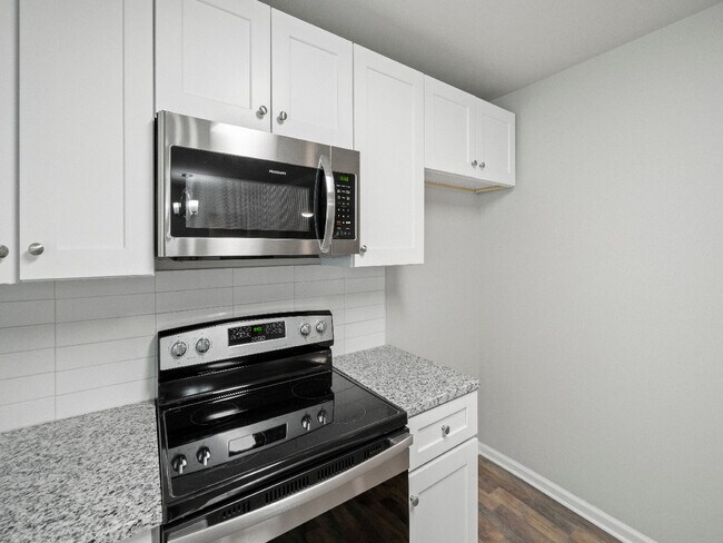 Building Photo - 128 Sunset Ln