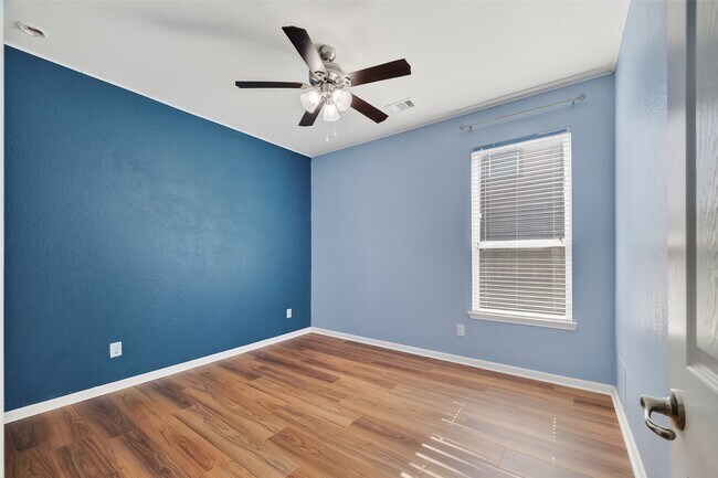 Building Photo - 3509 Pentland Downs St