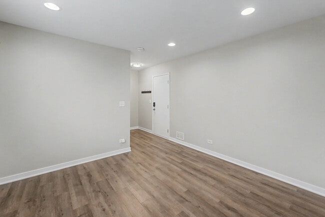 Building Photo - 534 Richard Brown Blvd