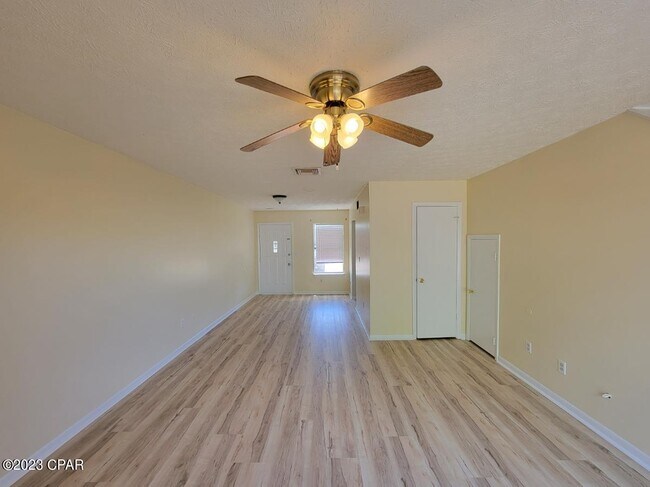 Building Photo - 6613 Pridgen St