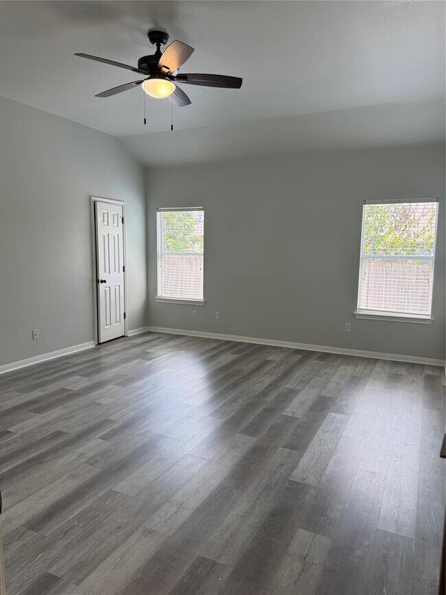Building Photo - 2306 Brookhollow Terrace
