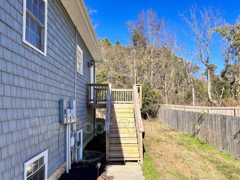 Building Photo - 115 Winston Dr