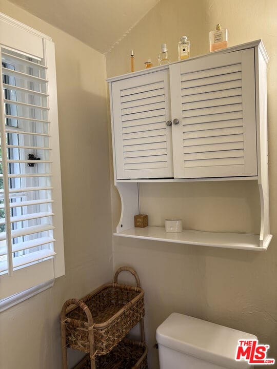 Building Photo - 725 Lorraine Blvd