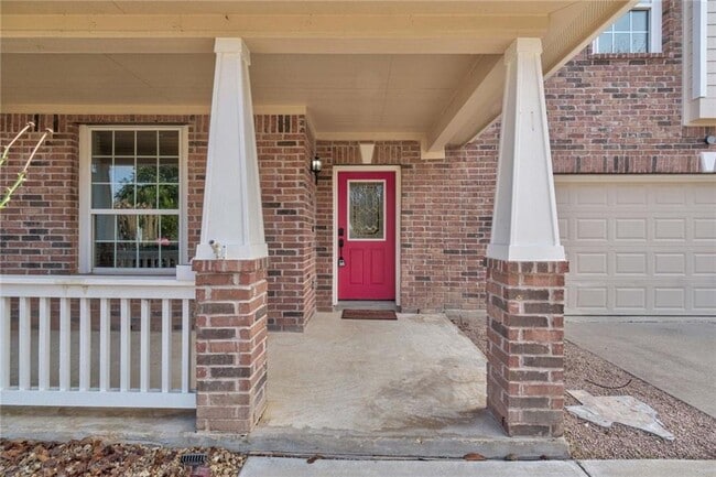 Building Photo - 1136 Beechwood Dr