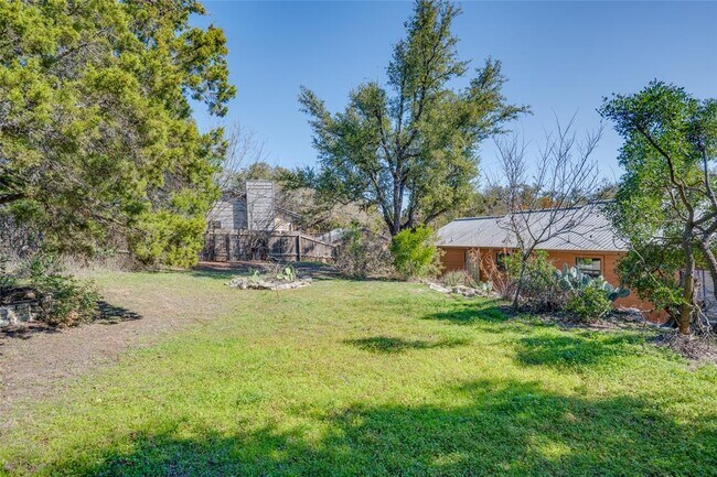 Building Photo - 6936 Chinook Dr