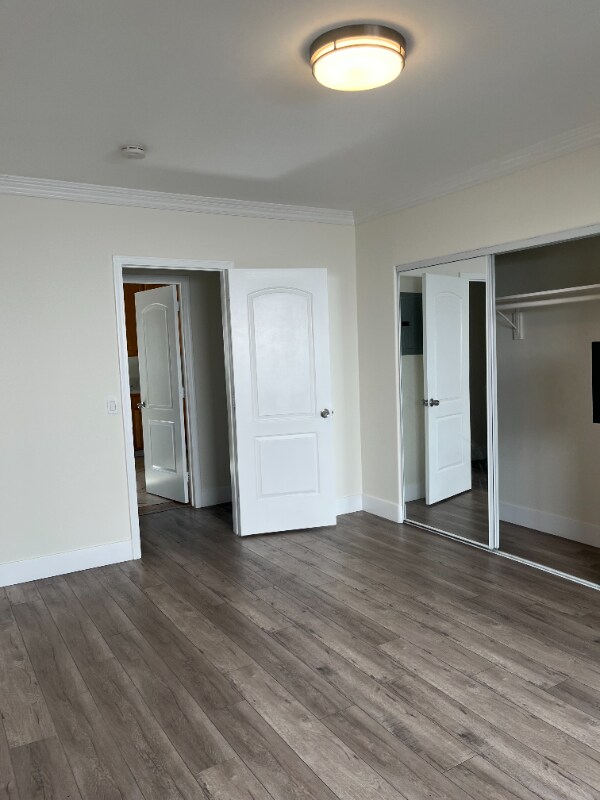 Building Photo - 6718 Simpson Ave