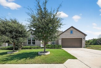 Building Photo - GATED COMMUNITY - 3 BEDROOM