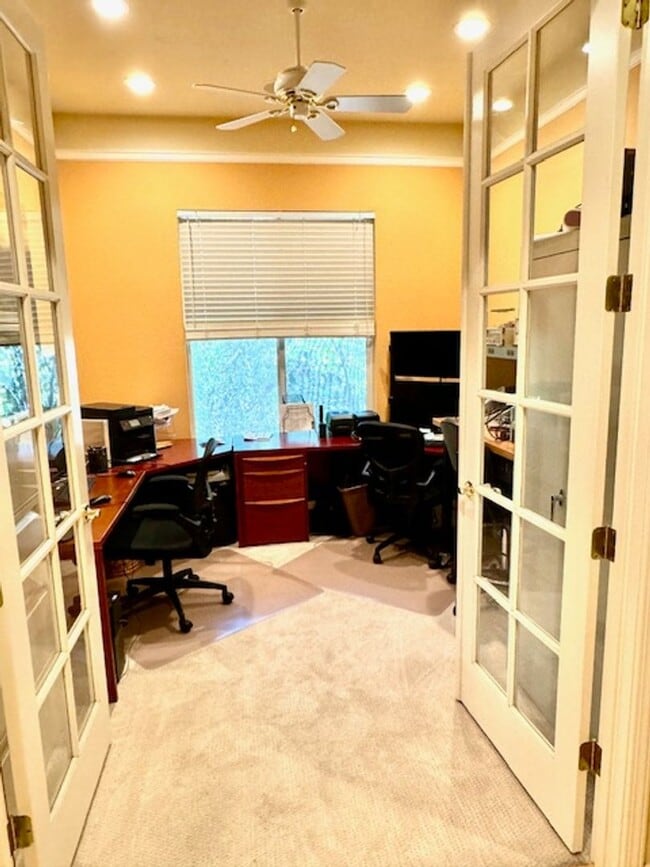 Building Photo - Springfield Home with a View - MUST BE 55 YEARS OF AGE