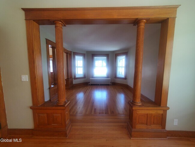 Building Photo - 38 Summit Ave