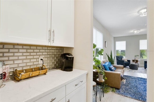 Building Photo - 8414 Vivaro Isle Way