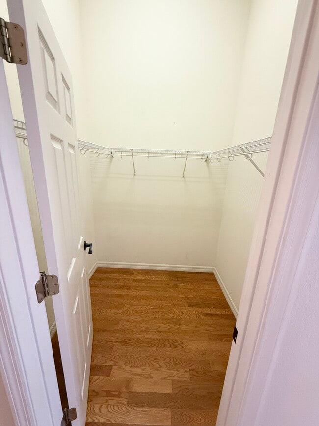 Building Photo - 4420 Harts Cove Way