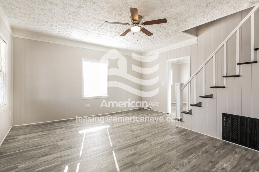 Building Photo - 24 Smythe St