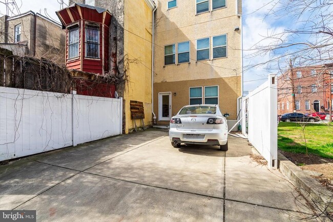 Building Photo - 853 N 20th St