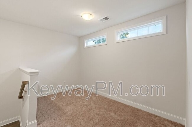 Building Photo - 314 Sumac Trail