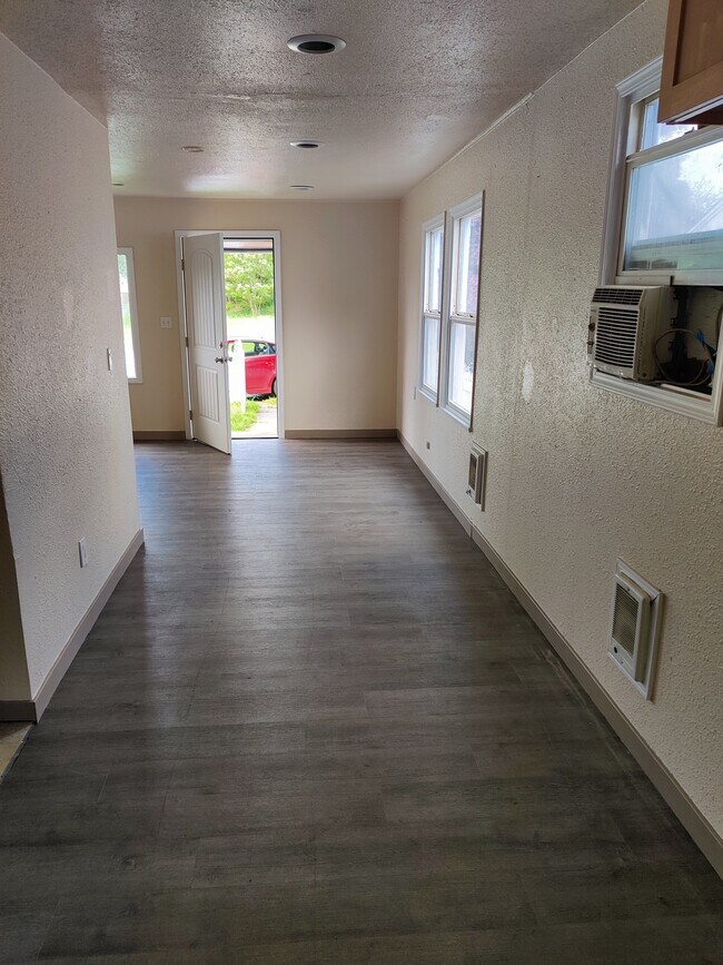 Building Photo - 316 127th St S