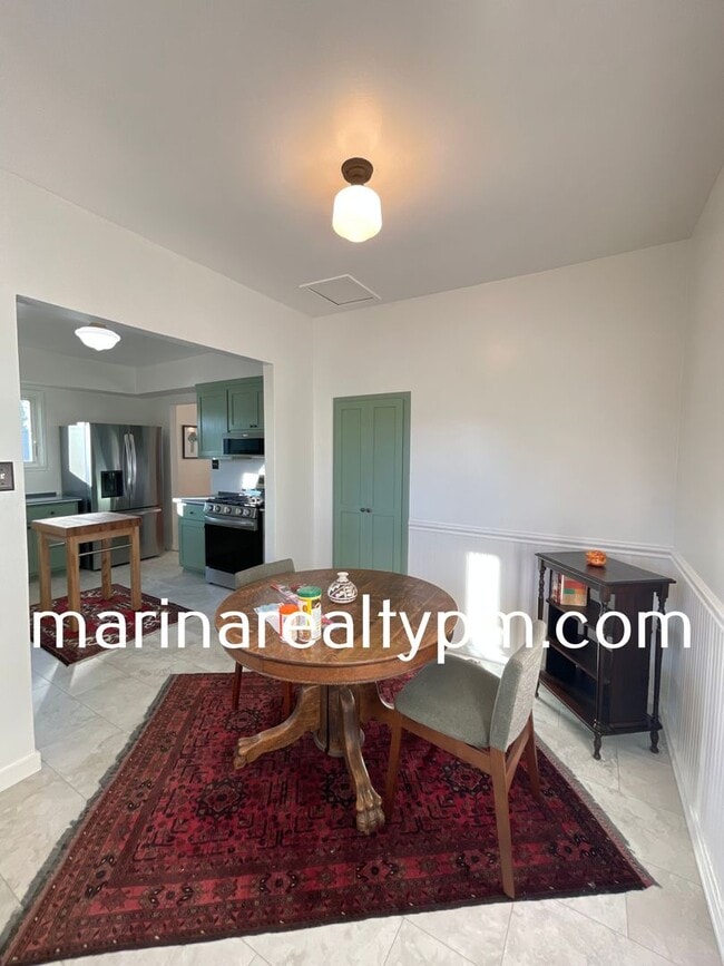 Building Photo - Welcome to this stunning 3 Bedroom 2 Bath Single Family Home in the charming town of Crockett, CA