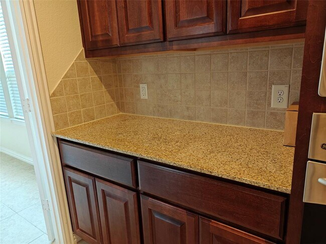Building Photo - 5551 Twin Rivers Ln