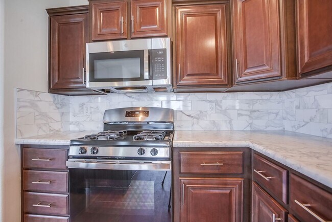 Building Photo - Manufactured Home in Casitas del Sol, 55+ Community