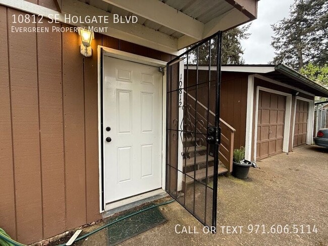Building Photo - 10812 SE Holgate Blvd