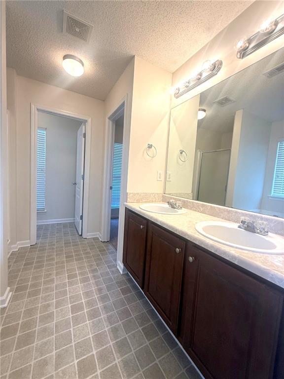 Building Photo - 164 Paces Overlook Trce